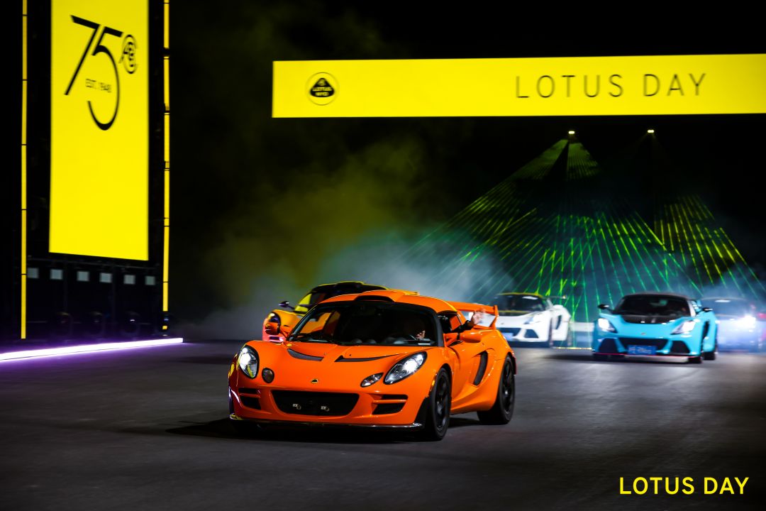 图片：路特斯经典车型闪耀 F1赛道.jpg