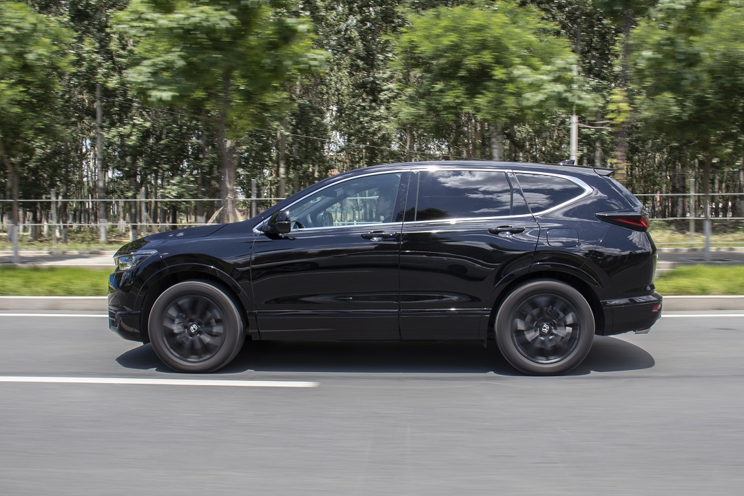 年轻人的新宠"黑夜使者"试驾本田皓影幻夜版