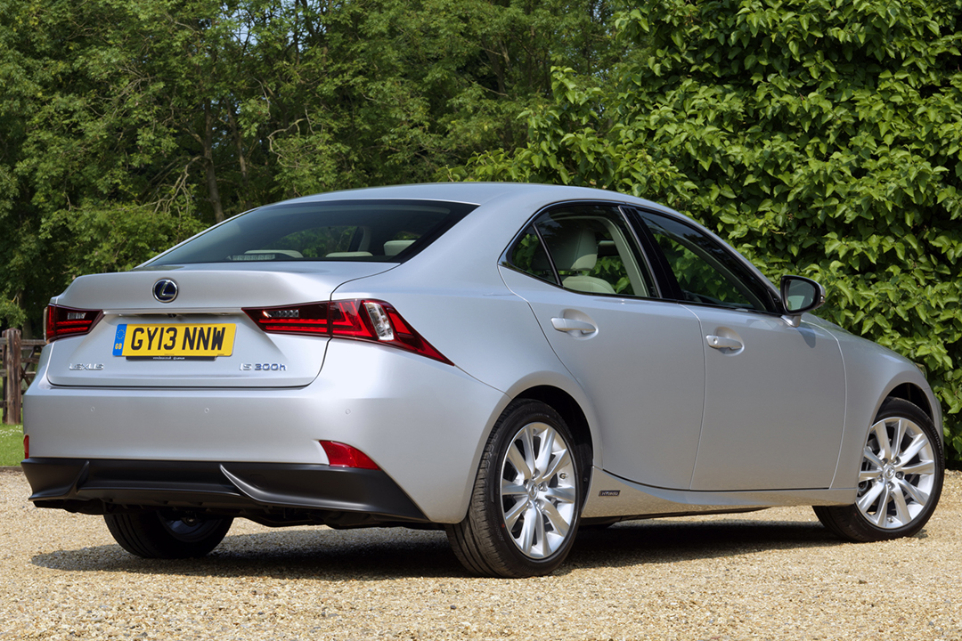 出道即巅峰四代演变全新雷克萨斯is官图发布