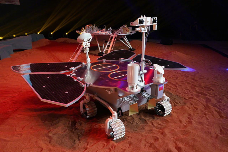 火星车亮相北京越野助力火星探测2020款bj80售价298万398万元