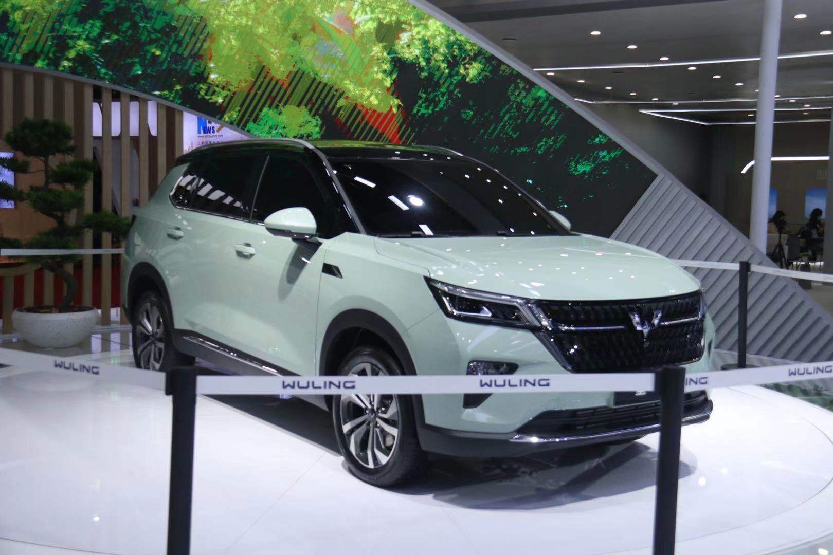 2021上海车展丨五菱首款银标suv 五菱星辰首发 起售价将低于10万
