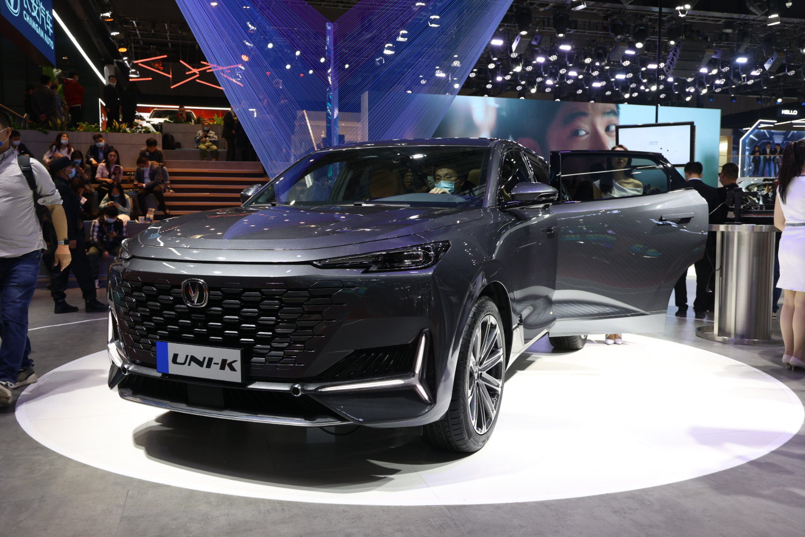 2021上海车展丨蓝鲸20t爱信8at长安unik售价1539万元起