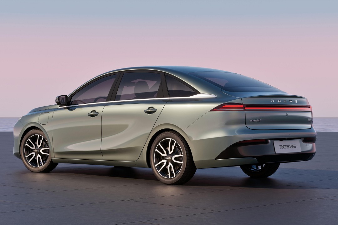 autohomecar__ChxknGfON5iAfBeCAE0phthyYXk571.jpg