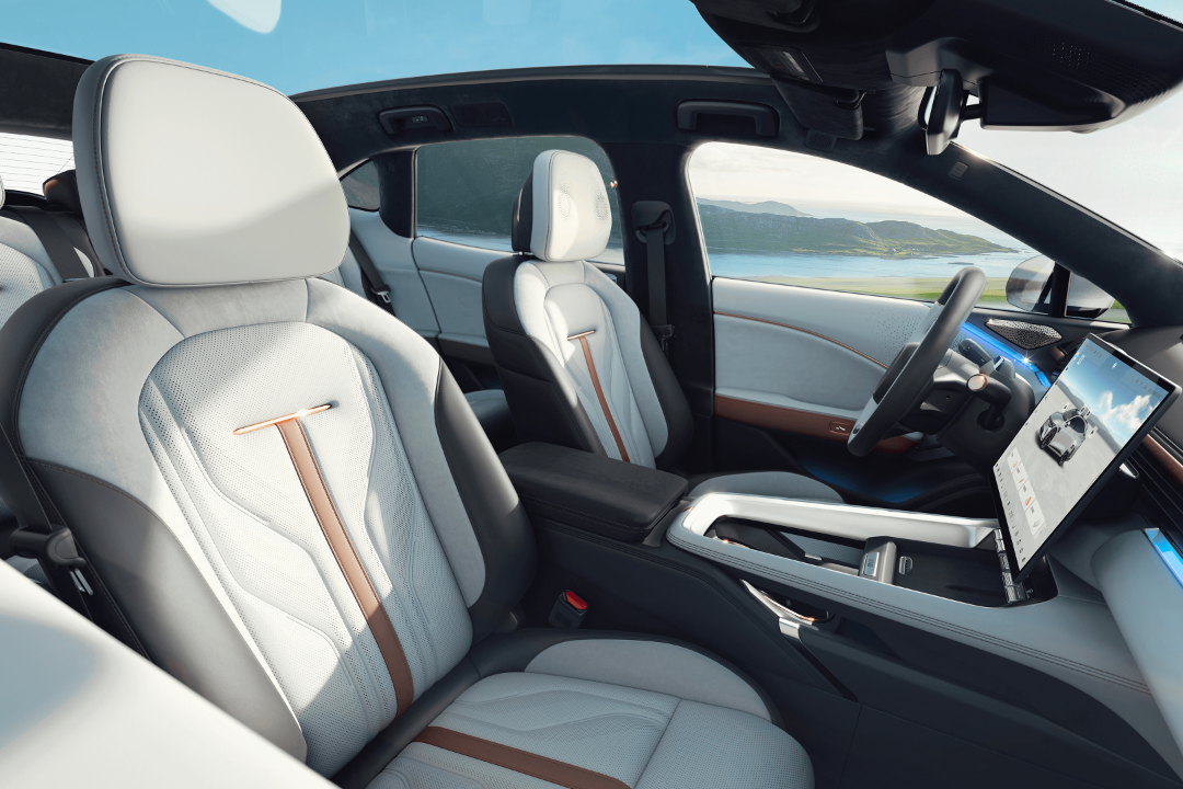 autohomecar__ChxoHmfSUXqAZPmCABUzZ-55JM8370.png