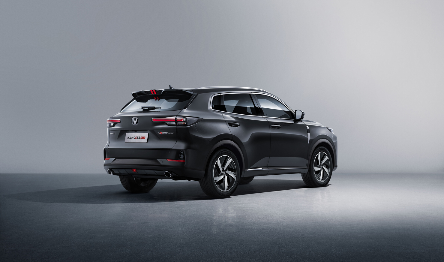 CS55产品图库-右后45度（灰车).jpg