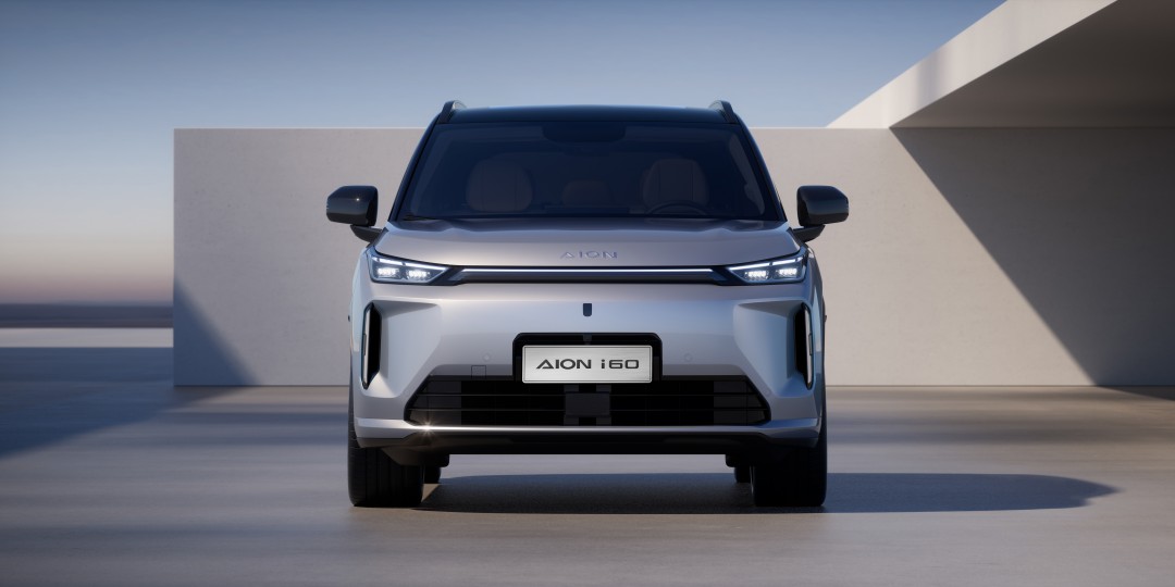 配图10 REV_正前 银.jpg