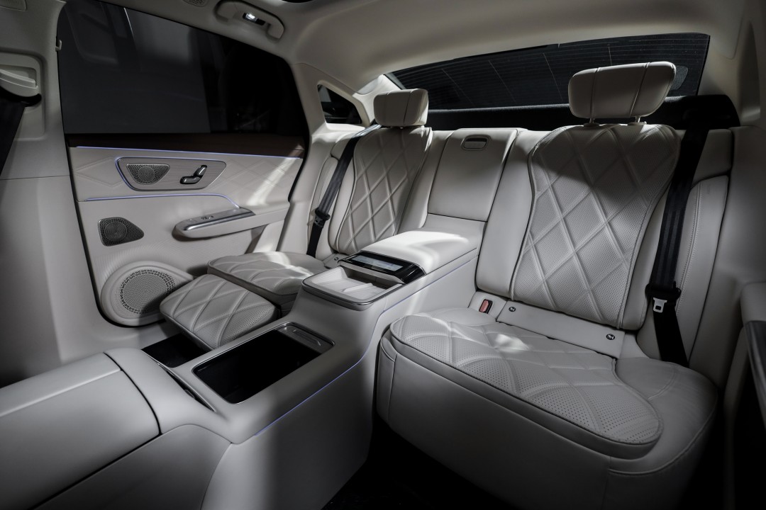 1763211337616387.jpg 后排 .jpg