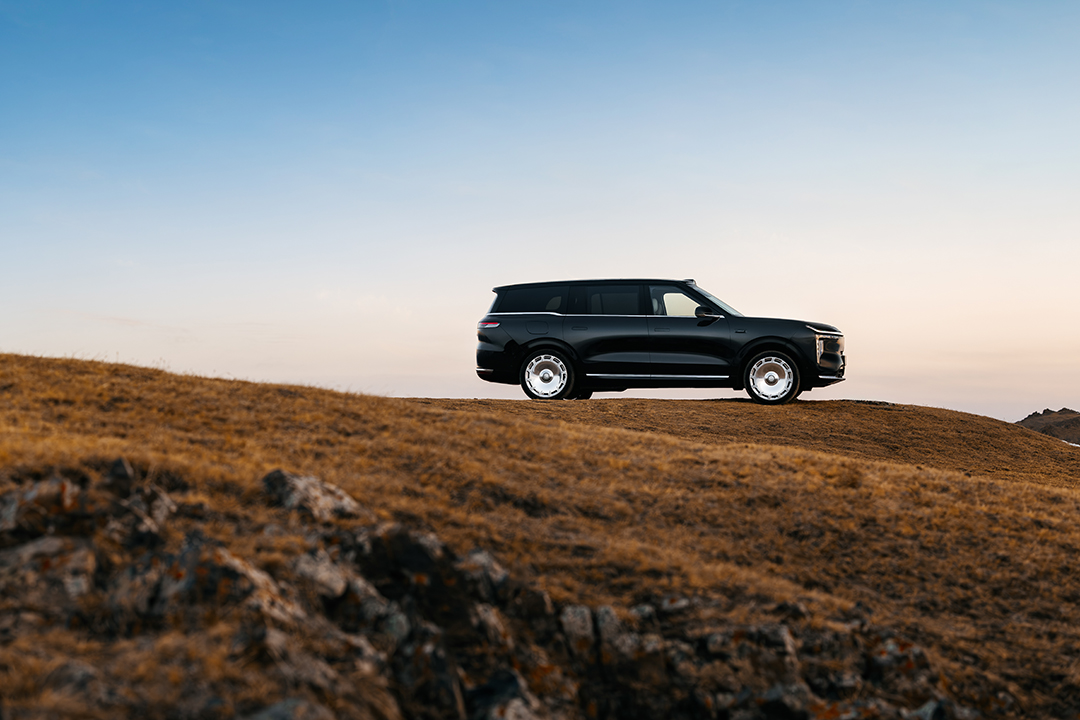 1763391873297306.jpg 27.智己LS9.jpg