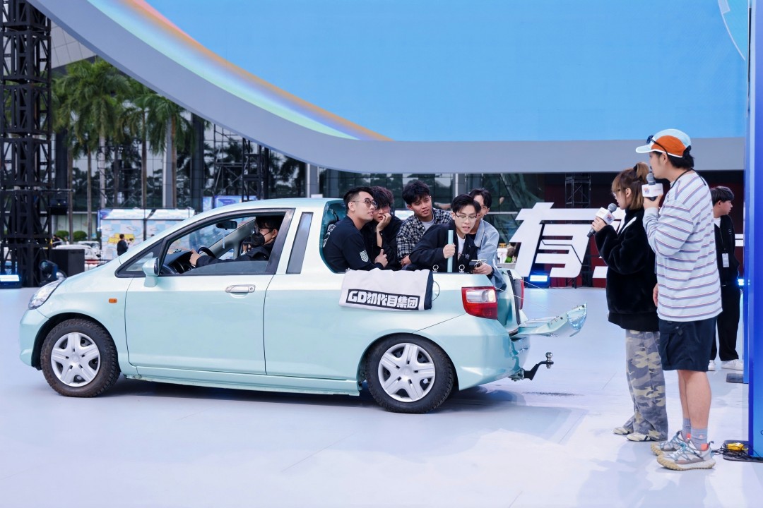 1765188418490536.jpg 【11】沉浸式创意玩车体验.jpg