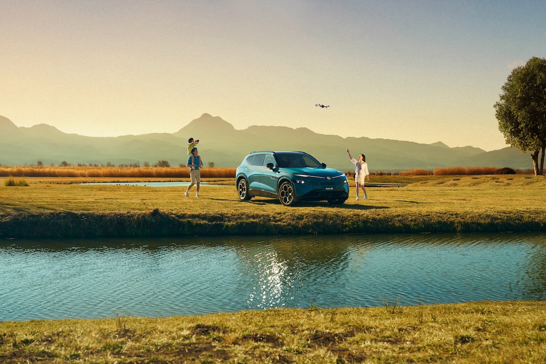 1774616877842287.jpg 21. 与众08户外.jpg