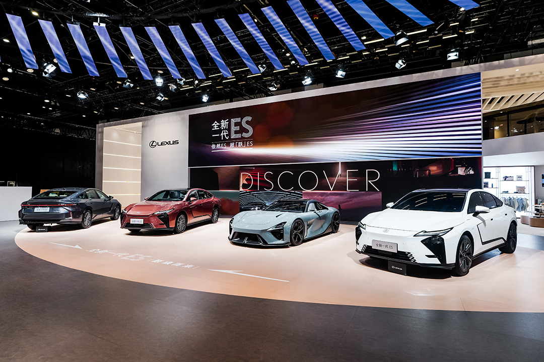 09-车展主舞台.JPG