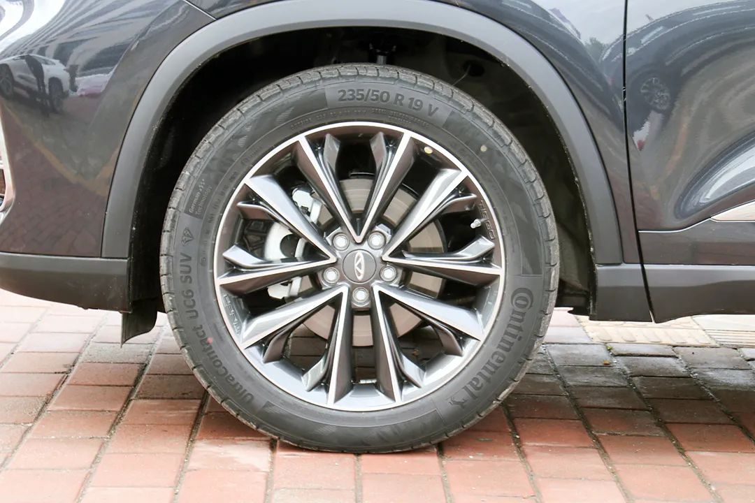 奇瑞旗舰suv内饰豪装瑞虎8plus深度试驾